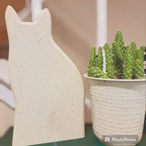 Cat Silouhette Statue